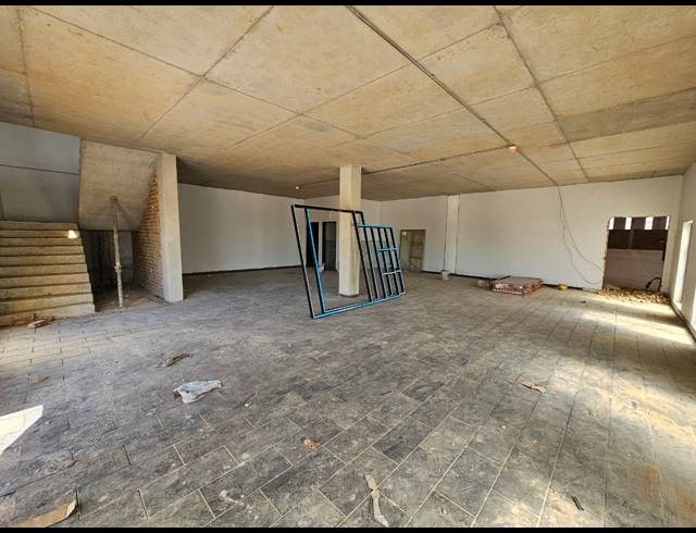 2,183M² WAREHOUSE TO LET IN LANSERIA